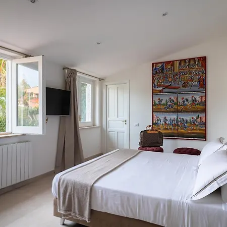 Domus Orestea Villa *